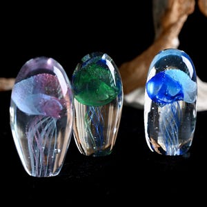 Handmade Glass Jellyfish | Colorful stained Glass Ocean Decor | Window Suncatcher & Gift | Handmade Marine Decor | Ocean Lover Gift